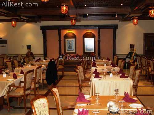 Dhow Palace Hotel 27